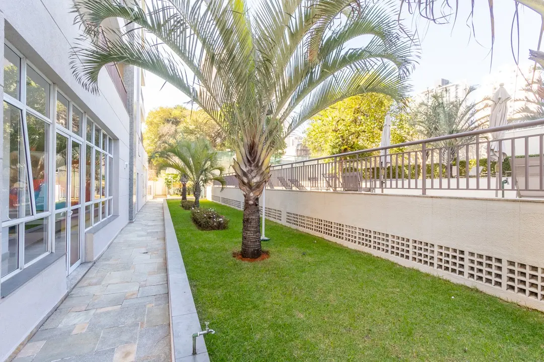 3_20jardim_20lateral_20_20ao_20lado_20da_20piscina_20.jpeg
