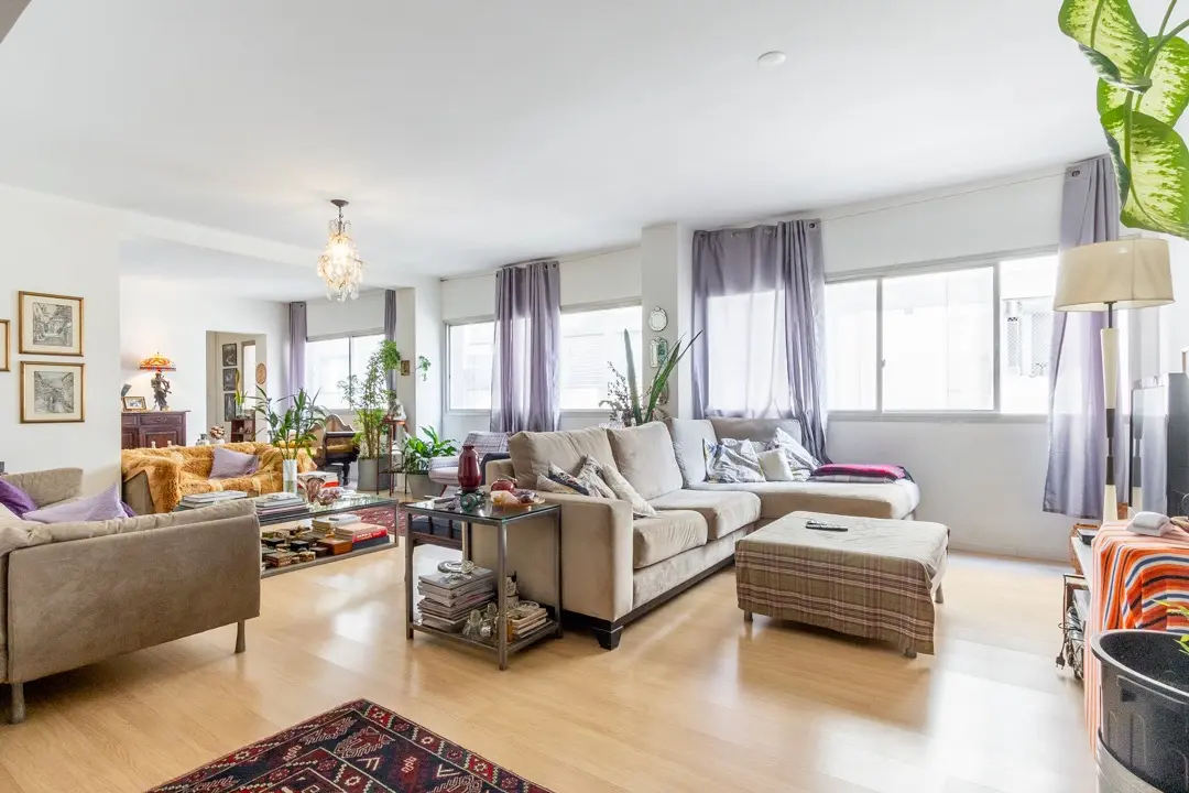 7_vista_20geral_20de_20va_cc_81rios_20ambientes_20da_20sala_20_20entrada_2c_20living_201_20e_20living_202_20com_20home_20theater_20.jpeg